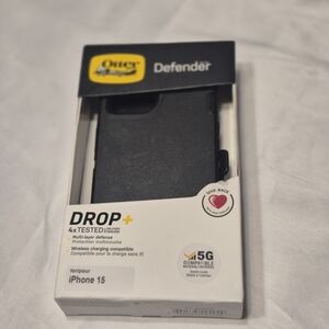 OtterBox Defender Series Black Case for iPhone 15 New